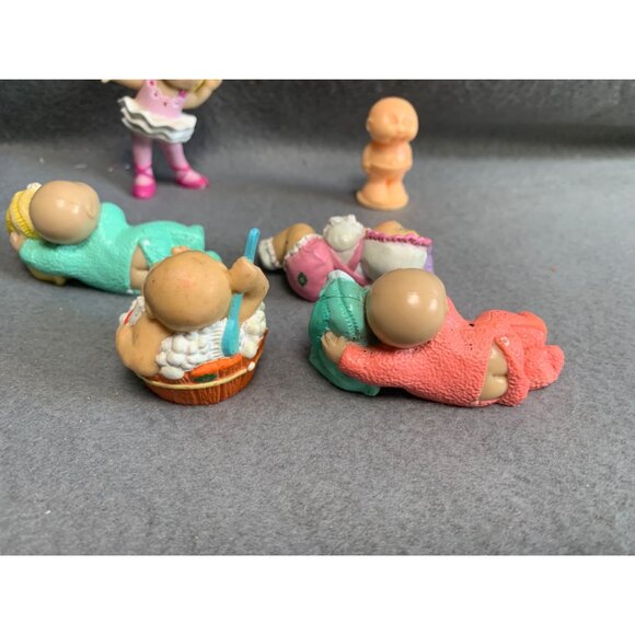 Cabbage Patch Kids 1984 Miniature Figurines Set of 6 Collectible Vintage - Picture 6 of 9